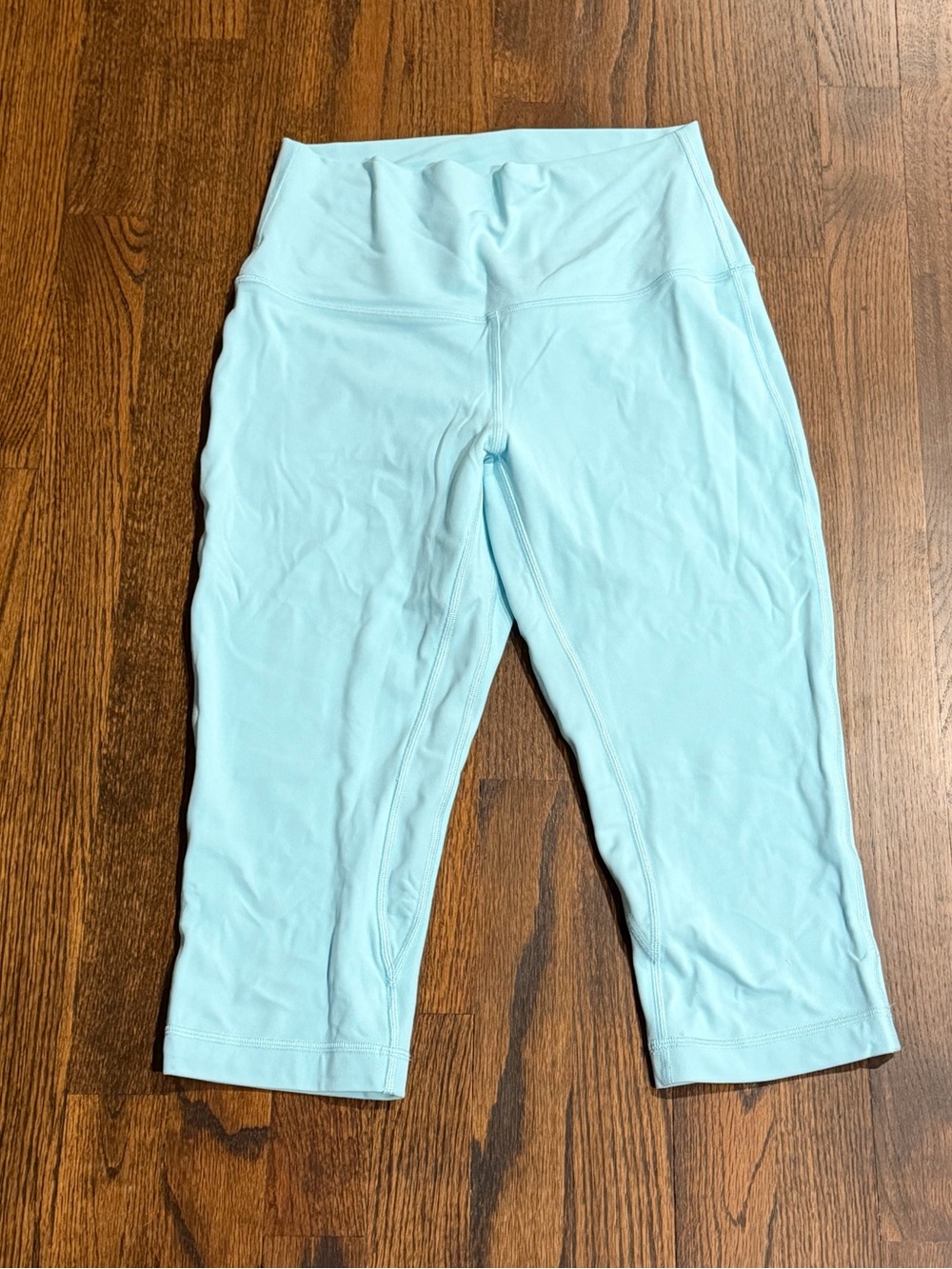 ⚫️ Lululemon Align High-Rise Crop 17"
Icing Blue
